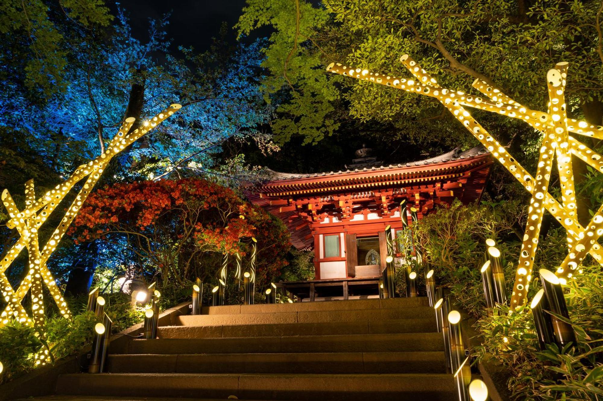 Grand Prince Hotel Takanawa Tokyo Exterior photo The shrine at night