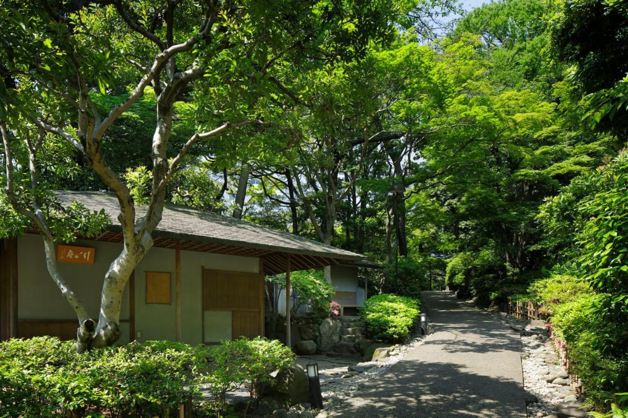 Grand Prince Hotel Takanawa Tokyo Exterior photo A street in the village